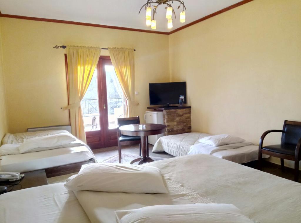 Hotel Loggas Sidhirokhórion Esterno foto