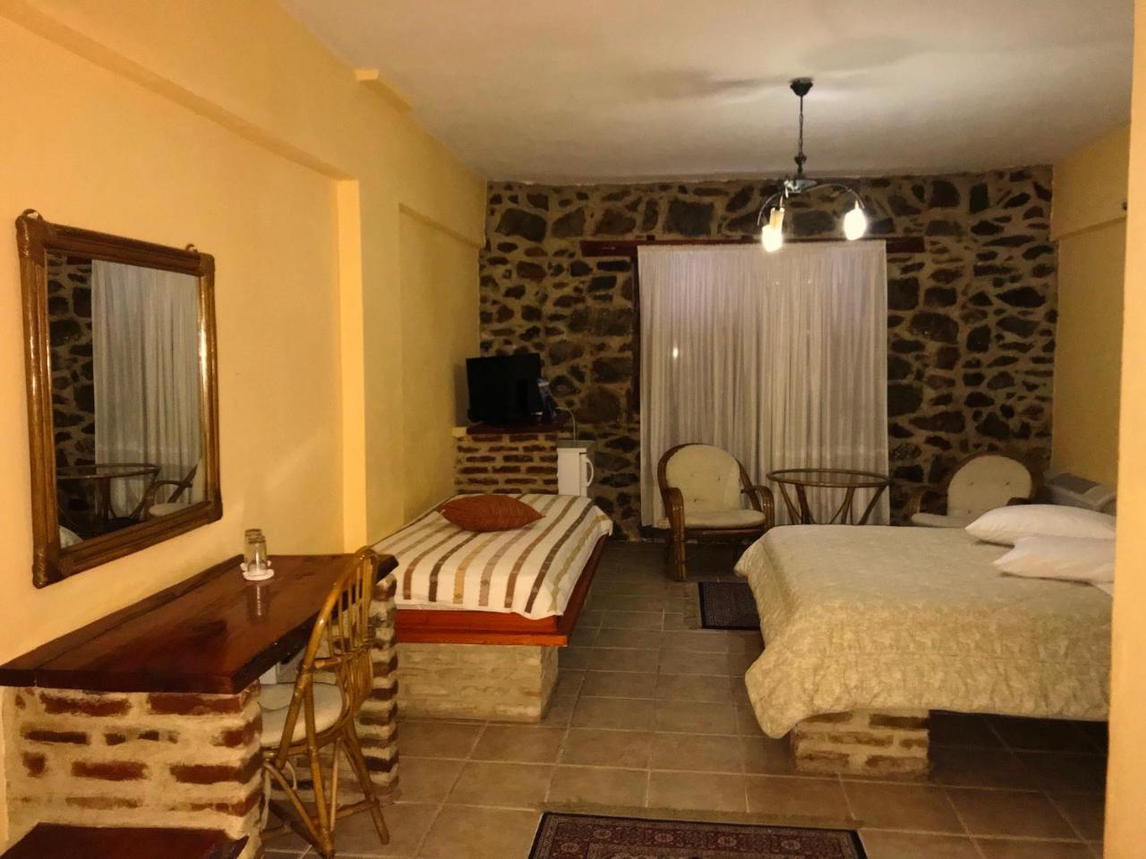 Hotel Loggas Sidhirokhórion Esterno foto